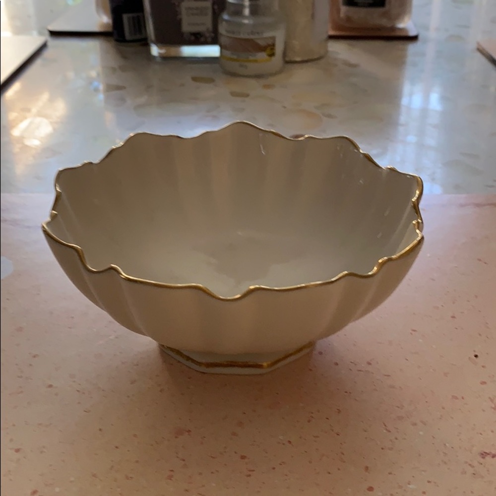Candy dish